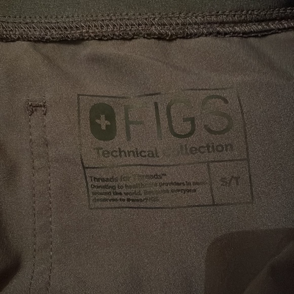 FIGS barely worn scrub pant - Picture 2 of 2
